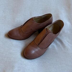 FRYE Courtney Slip On in Dusty Rose, Size 8